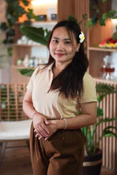 Sindy — terapeutka z Bali